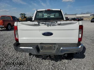 2019 Ford F-250 XL with VIN 1FT7X2B61KEG32082, listed as a Copart auction lot 49965105 with 104,658 mi miles and Salvage Title. Bid and sale history available at DreamBid. Image 6.
