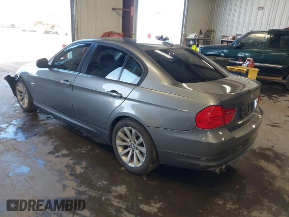 2011 BMW 3 Series 328i xDrive with VIN WBAPK5G55BNN24531, listed as a IAAI auction lot 42028562 with 110,431 mi miles. Bid and sale history available at carsss.com. Image 3.