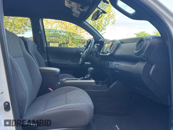 2017 Toyota Tacoma SR5 with VIN 5TFCZ5AN1HX116613, listed as a Copart auction lot 54272925 with 196,385 mi miles and Clean Title. Bid and sale history available at DreamBid. Image 5.