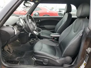 2009 MINI Convertible с VIN WMWMR335X9TU96627, выставлен на аукционе Copart как лот 86551094 с пробегом 91 843 миль миль и Чистый • Clean title. История ставок и продаж доступна на DreamBid. Изображение 7.