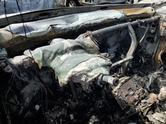2024 Volkswagen Jetta S z VIN 3VW5M7BU5RM045638, wystawiony jako Copart lot #57215215 z przebiegiem Nie podano mil oraz Nie do naprawy • Non repairable. Historia ofert i sprzedaży dostępna na DreamBid. Obrazek 9.