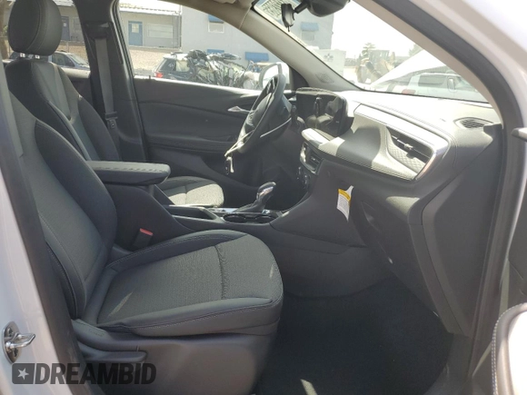 2025 Buick Encore GX Preferred with VIN KL4AMCSL0SB214859, listed as a Copart auction lot 63122365 with 576 mi miles and Clean title. Bid and sale history available at DreamBid. Image 7.