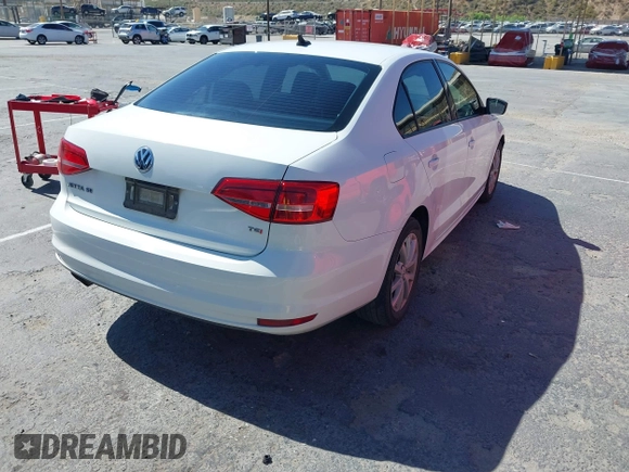 2015 Volkswagen Jetta SE с VIN 3VWD17AJ3FM352152, выставлен на аукционе IAAI как лот 42374530 с пробегом 96 432 миль миль и . История ставок и продаж доступна на DreamBid. Изображение 4.