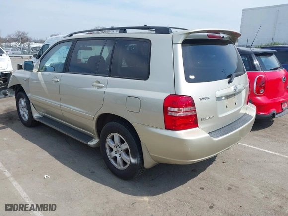2003 Toyota Highlander with VIN JTEHF21A330105555, listed as a IAAI auction lot 41802341 with 133,872 mi miles. Bid and sale history available at carsss.com. Image 3.