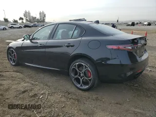 2024 Alfa Romeo Giulia Veloce z VIN ZARFAMBN1R7683506, wystawiony jako Copart lot #84331444 z przebiegiem Nie podano mil oraz Szkoda całkowita • Salvage title. Historia ofert i sprzedaży dostępna na DreamBid. Obrazek 2.