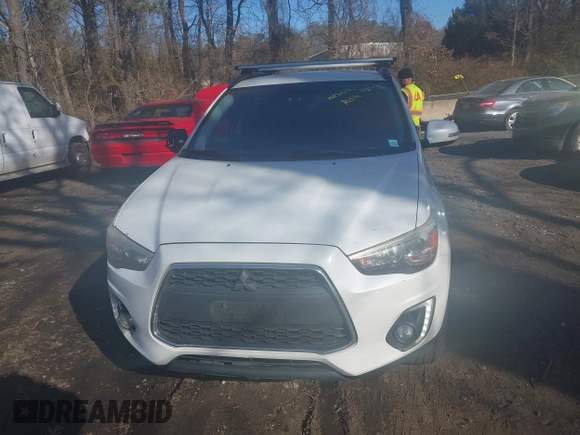 2015 Mitsubishi Outlander Sport 2.4 GT with VIN 4A4AR4AW2FE032859, listed as a IAAI auction lot 41688091 with 200,394 mi miles. Bid and sale history available at carsss.com. Image 6.