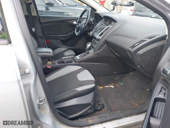 2014 Ford Focus SE with VIN 1FADP3F23EL454603, listed as a IAAI auction lot 41896721 with 210,548 mi miles. Bid and sale history available at carsss.com. Image 5.