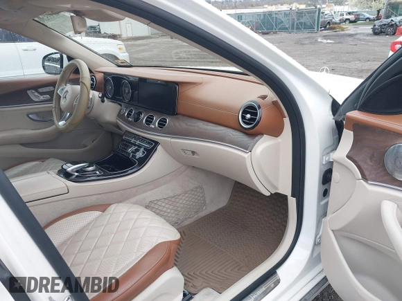 2017 Mercedes-Benz E E 300 Luxury with VIN WDDZF4KBXHA108620, listed as a IAAI auction lot 41935260 with 81,684 mi miles. Bid and sale history available at carsss.com. Image 5.
