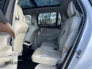 2016 Volvo XC90 T6 Inscription with VIN YV4A22PL4G1083914, listed as a IAAI auction lot 42019675 with 178,477 mi miles. Bid and sale history available at carsss.com. Image 7.