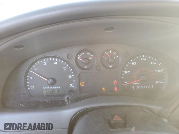 2011 Ford Ranger XL with VIN 1FTKR1AD5BPA79911, listed as a Copart auction lot 76118834 with 209,915 mi miles and Salvage Title. Bid and sale history available at DreamBid. Image 9.