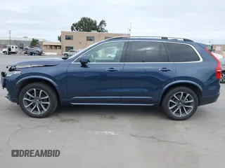 2018 Volvo XC90 Momentum with VIN YV4A22PK6J1215876, listed as a IAAI auction lot 41720316 with 87,015 mi miles. Bid and sale history available at carsss.com. Image 14.