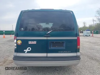 1997 Chevrolet Astro with VIN 1GNDM19W9VB205001, listed as a IAAI auction lot 42002535 with 136,734 mi miles. Bid and sale history available at carsss.com. Image 16.