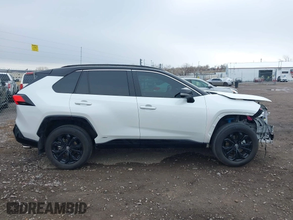 2024 Toyota RAV4 Hybrid XSE with VIN 2T3E6RFV3RW066031, listed as a IAAI auction lot 41736142 with 8,007 mi miles. Bid and sale history available at carsss.com. Image 14.