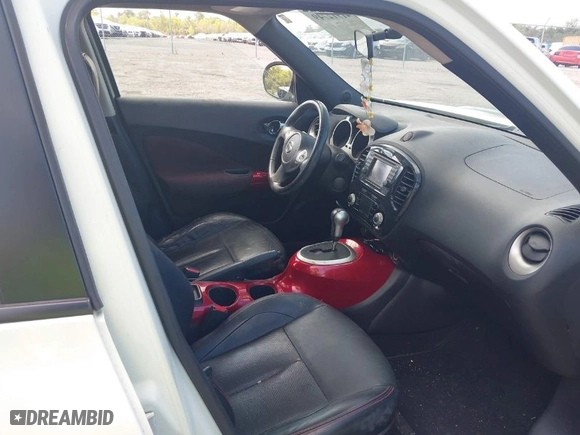 2011 Nissan Juke SL with VIN JN8AF5MR1BT022247, listed as a IAAI auction lot 41912749 with 184,937 mi miles. Bid and sale history available at carsss.com. Image 5.
