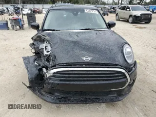 2021 MINI Hardtop 4 Door Oxford Edition with VIN WMWXU7C08M2N64039, listed as a Copart auction lot 83329254 with 31,549 mi miles and Non repairable. Bid and sale history available at DreamBid. Image 5.