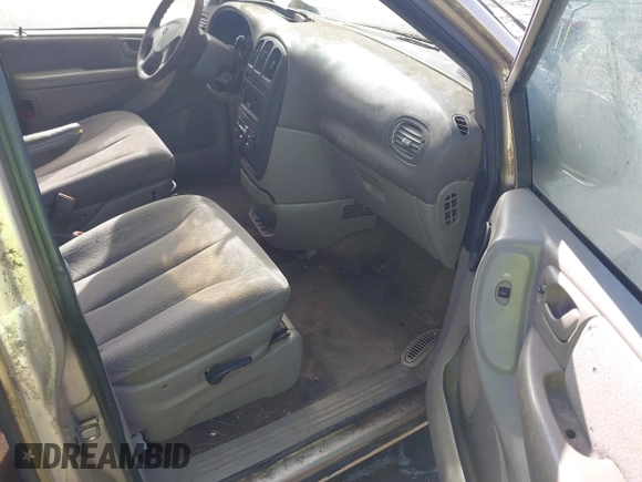 2001 Dodge Caravan Sport with VIN 2B8GP44G21R129935, listed as a IAAI auction lot 42009037 with Not Provided miles and . Bid and sale history available at carsss.com. Image 5.