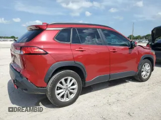 2022 Toyota Corolla Cross LE z VIN 7MUCAAAGXNV001856, wystawiony jako Copart lot #63771865 z przebiegiem 38 527 mil mil oraz Szkoda całkowita • Salvage title. Historia ofert i sprzedaży dostępna na DreamBid. Obrazek 3.