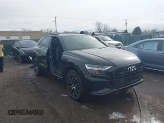 2020 Audi Q8 Premium Plus z VIN WA1EVAF14LD017453, wystawiony jako IAAI lot #41860851 z przebiegiem 66 864 mil mil oraz . Historia ofert i sprzedaży dostępna na DreamBid. Obrazek 1.