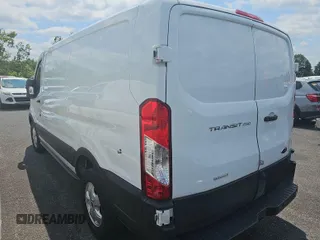 2019 Ford Transit z VIN 1FTYR1YG8KKB48131, wystawiony jako IAAI lot #42624631 z przebiegiem 115 298 mil mil oraz . Historia ofert i sprzedaży dostępna na DreamBid. Obrazek 25.