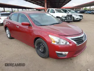 2013 Nissan Altima SV with VIN 1N4AL3AP6DN516838, listed as a IAAI auction lot 42033369 with 181,511 mi miles and . Bid and sale history available at carsss.com. Image 1.