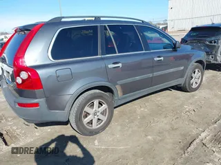 2006 Volvo XC90 2.5L Turbo with VIN YV4CY592161268420, listed as a IAAI auction lot 41148213 with 219,115 mi miles. Bid and sale history available at carsss.com. Image 4.