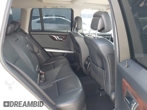 2011 Mercedes-Benz GLK 350 with VIN WDCGG5GB5BF527010, listed as a IAAI auction lot 41918859 with 127,012 mi miles and . Bid and sale history available at DreamBid. Image 8.