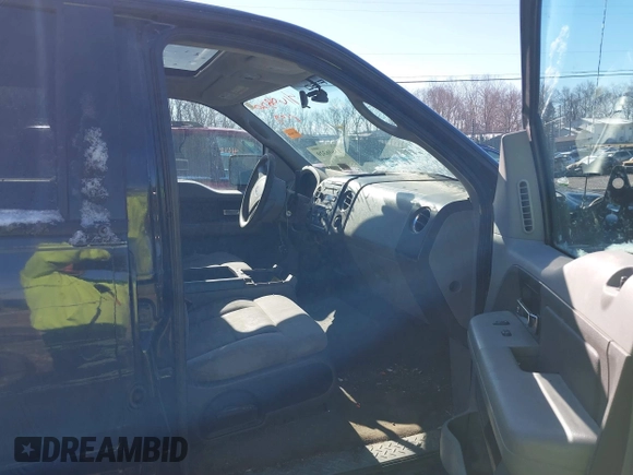2006 Ford F-150 XLT with VIN 1FTPW14526FA28509, listed as a IAAI auction lot 41606320 with 259,645 mi miles. Bid and sale history available at carsss.com. Image 5.