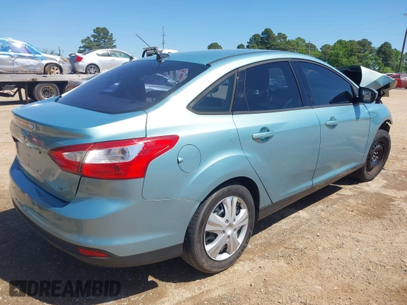2012 Ford Focus SE with VIN 1FAHP3F20CL320775, listed as a IAAI auction lot 41996599 with Not Provided miles. Bid and sale history available at carsss.com. Image 4.