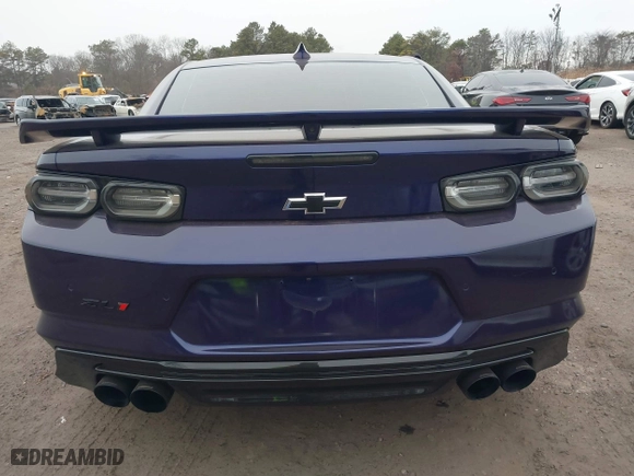 2019 Chevrolet Camaro ZL1 with VIN 1G1FK1R68K0144103, listed as a IAAI auction lot 41165256 with 33,563 mi miles. Bid and sale history available at carsss.com. Image 16.