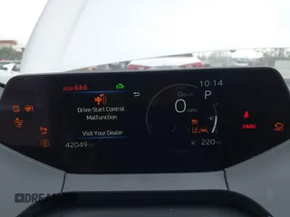 2024 Toyota Prius LE z VIN JTDACAAU2R3019020, wystawiony jako IAAI lot #42128983 z przebiegiem 42 049 mil mil oraz . Historia ofert i sprzedaży dostępna na DreamBid. Obrazek 7.
