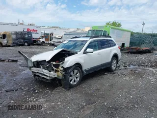 2010 Subaru Outback Limited Power Moon z VIN 4S4BRBKCXA3327826, wystawiony jako IAAI lot #42286612 z przebiegiem 275 294 mil mil oraz . Historia ofert i sprzedaży dostępna na DreamBid. Obrazek 18.