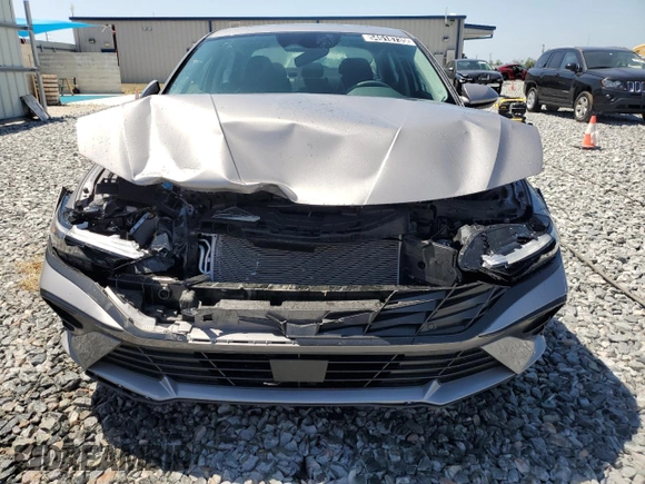 2025 Hyundai Elantra SEL Convenience with VIN KMHLS4DG9SU943131, listed as a Copart auction lot 54518735 with 876 mi miles and Non Repairable. Bid and sale history available at DreamBid. Image 5.