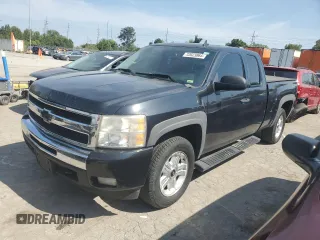 2010 Chevrolet Silverado 1500 LT with VIN 1GCSKSE37AZ206771, listed as a Copart auction lot 72023864 with 195,136 mi miles and Salvage Title. Bid and sale history available at DreamBid. Image 1.