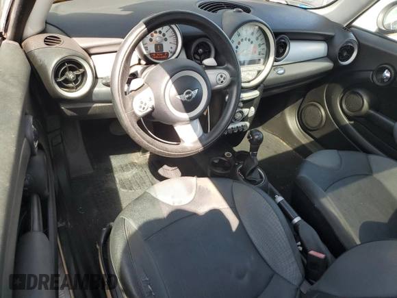2008 MINI Hardtop with VIN WMWMF33578TT62441, listed as a Copart auction lot 48410155 with 116,894 mi miles and Salvage title. Bid and sale history available at DreamBid. Image 8.