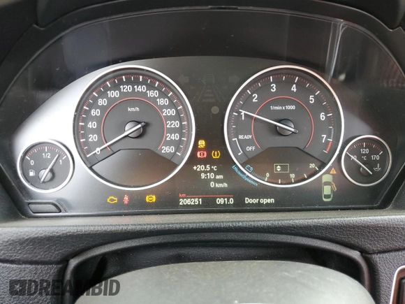 2014 BMW 4 Series 435i xDrive with VIN WBA3R5C57EF784623, listed as a Copart auction lot 58394765 with 206,251 mi miles and Clean title. Bid and sale history available at DreamBid. Image 9.