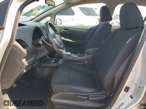 2015 Nissan LEAF S z VIN 1N4AZ0CP2FC303068, wystawiony jako Copart lot #55519835 z przebiegiem 93 618 mil mil oraz Szkoda całkowita • Salvage title. Historia ofert i sprzedaży dostępna na DreamBid. Obrazek 7.