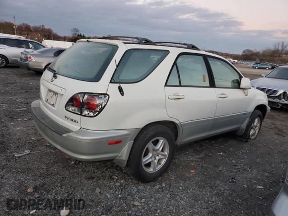 2002 Lexus RX 300 with VIN JTJGF10U820137256, listed as a Copart auction lot 82670214 with 0 mi miles and Clean Title. Bid and sale history available at carsss.com. Image 3.