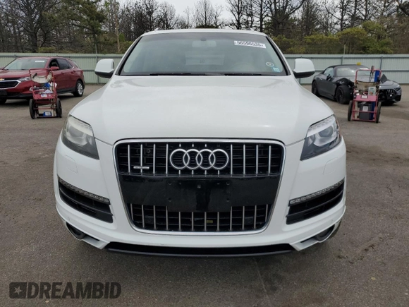 2015 Audi Q7 Premium Plus with VIN WA1LGAFE7FD029637, listed as a Copart auction lot 56596535 with 131,381 mi miles and Salvage Title. Bid and sale history available at DreamBid. Image 5.