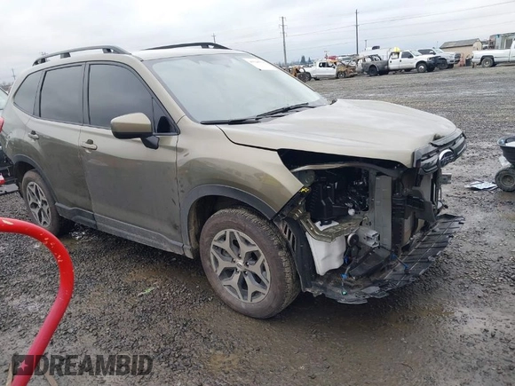 2024 Subaru Forester Premium with VIN JF2SKADC8RH506169, listed as a IAAI auction lot 41528579 with 13,099 mi miles. Bid and sale history available at carsss.com. Image 1.