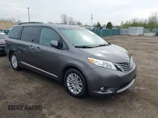 2012 Toyota Sienna XLE AAS with VIN 5TDYK3DC1CS197541, listed as a IAAI auction lot 42011834 with 238,127 mi miles. Bid and sale history available at carsss.com. Image 1.