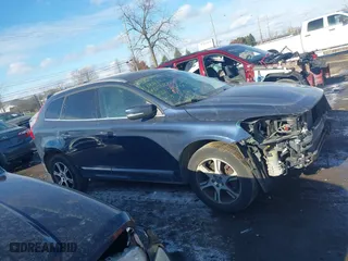 2015 Volvo XC60 T6 Platinum with VIN YV4902RM1F2648904, listed as a IAAI auction lot 40987622 with 80,745 mi miles. Bid and sale history available at carsss.com. Image 14.