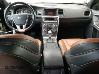 2015 Volvo V60 T5 Drive-E Platinum with VIN YV140MEM7F1218731, listed as a Copart auction lot 58333695 with 103,717 mi miles and Salvage title. Bid and sale history available at DreamBid. Image 8.