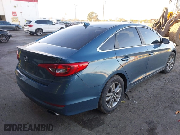 2015 Hyundai Sonata 2.4L SE with VIN 5NPE24AF3FH257823, listed as a IAAI auction lot 41226098 with 101,043 mi miles. Bid and sale history available at carsss.com. Image 4.