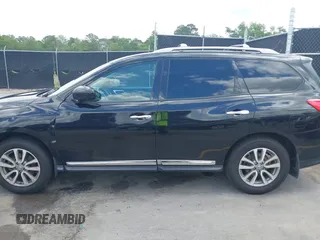 2016 Nissan Pathfinder Platinum with VIN 5N1AR2MM8GC663596, listed as a IAAI auction lot 42133436 with 164,133 mi miles and . Bid and sale history available at DreamBid. Image 14.