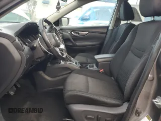 2018 Nissan Rogue SV z VIN KNMAT2MV4JP587809, wystawiony jako Copart lot #55093905 z przebiegiem 150 802 mil mil oraz Szkoda całkowita • Salvage title. Historia ofert i sprzedaży dostępna na DreamBid. Obrazek 7.