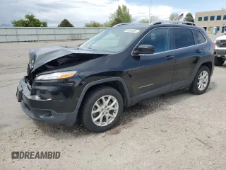 2017 Jeep Cherokee Latitude z VIN 1C4PJLCB5HW668301, wystawiony jako Copart lot #55895405 z przebiegiem 102 204 mil mil oraz Szkoda całkowita • Salvage title. Historia ofert i sprzedaży dostępna na DreamBid. Obrazek 1.