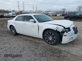 2010 Chrysler 300 with VIN 2C3CA2CV3AH330682, listed as a IAAI auction lot 41475961 with 177,043 mi miles. Bid and sale history available at carsss.com. Image 1.