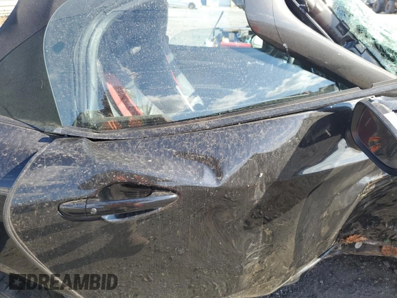 2018 FIAT 124 Spider Abarth z VIN JC1NFAEK0J0136955, wystawiony jako Copart lot #78896054 z przebiegiem 18 888 mil mil oraz Szkoda całkowita • Salvage title. Historia ofert i sprzedaży dostępna na DreamBid. Obrazek 10.