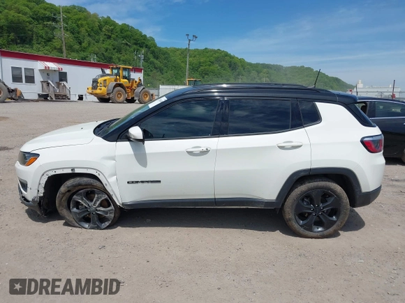 2019 Jeep Compass Latitude z VIN 3C4NJDBB1KT629829, wystawiony jako IAAI lot #42244638 z przebiegiem 111 566 mil mil oraz . Historia ofert i sprzedaży dostępna na DreamBid. Obrazek 14.