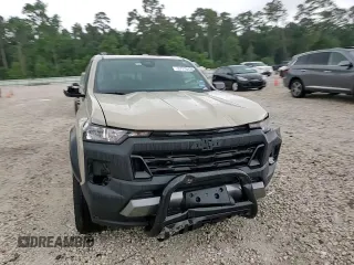2024 Chevrolet Colorado 4WD Trail Boss z VIN 1GCPTEEK0R1118182, wystawiony jako Copart lot #57775425 z przebiegiem 2 590 mil mil oraz Szkoda całkowita • Salvage title. Historia ofert i sprzedaży dostępna na DreamBid. Obrazek 13.